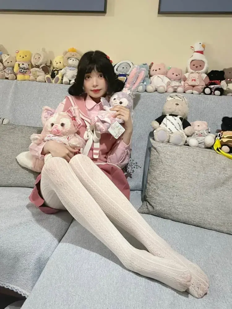 白丝jk二次元少女 莉娜熊粉丝cos